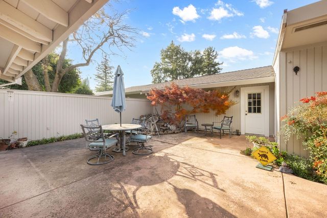 1317 Lake Blvd, Davis, CA 95616