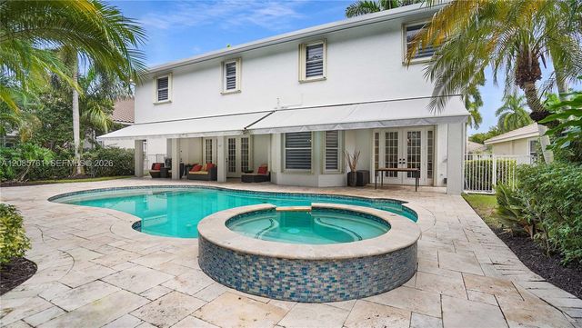 1606 Victoria Pointe Circle, Weston, FL 33327