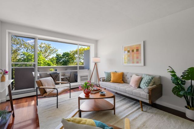 29 Concord Avenue 705, Cambridge, MA 02138