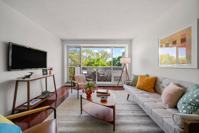 29 Concord Avenue 705, Cambridge, MA 02138