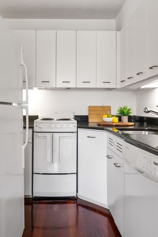 29 Concord Avenue 705, Cambridge, MA 02138