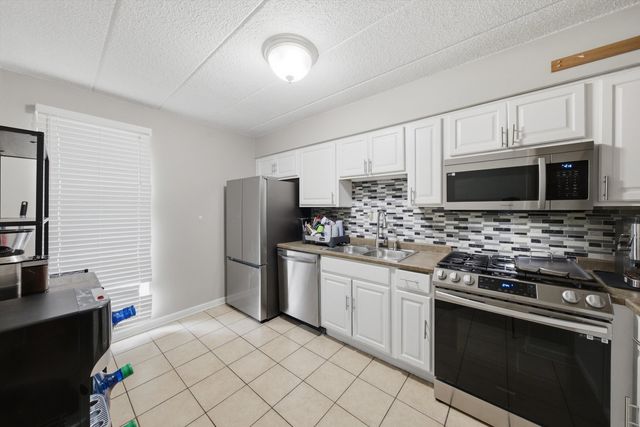 6490 N Northwest Highway 1C, Chicago, IL 60631