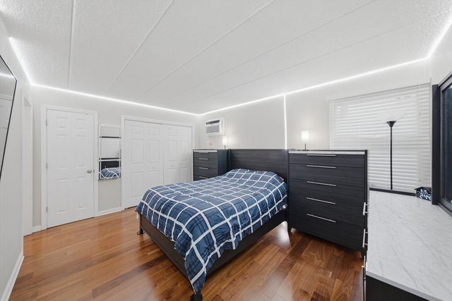 6490 N Northwest Highway 1C, Chicago, IL 60631