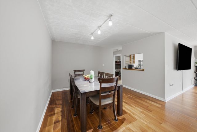 6490 N Northwest Highway 1C, Chicago, IL 60631