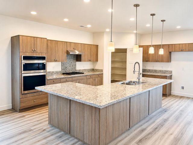 3802 Via Capitola, Madera, CA 93637