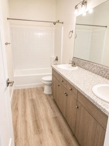 3802 Via Capitola, Madera, CA 93637
