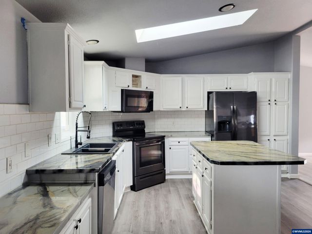 4722 Wyoming Cir NE, Salem, OR 97305