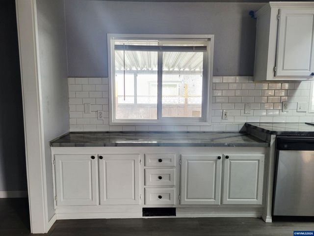 4722 Wyoming Cir NE, Salem, OR 97305