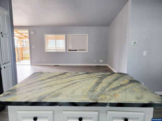 4722 Wyoming Cir NE, Salem, OR 97305