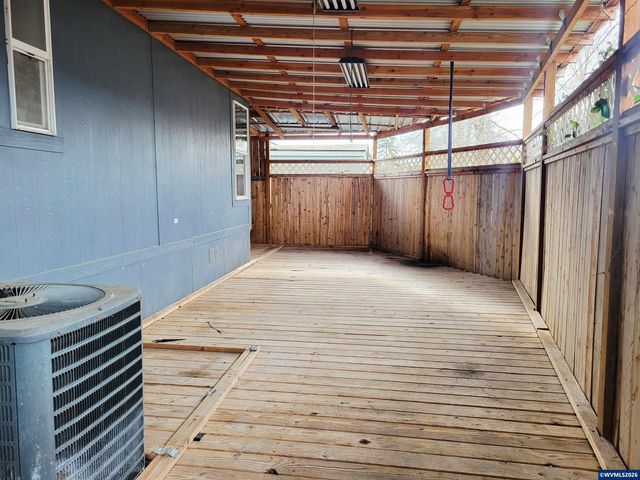 4722 Wyoming Cir NE, Salem, OR 97305