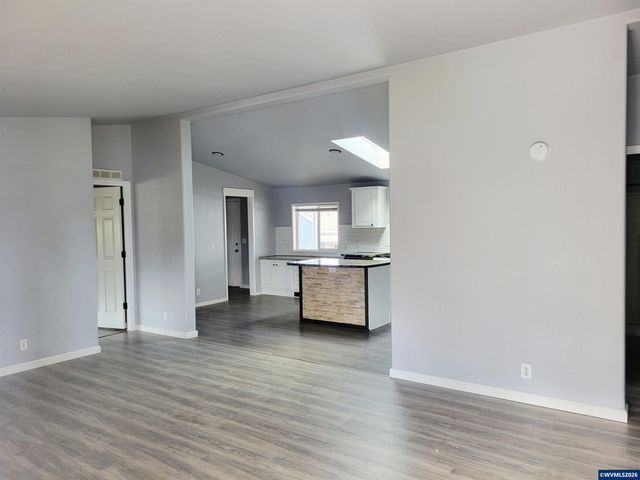 4722 Wyoming Cir NE, Salem, OR 97305