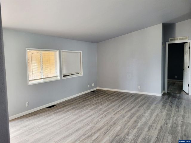 4722 Wyoming Cir NE, Salem, OR 97305