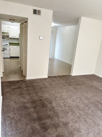 370 Wallace Rd Apt C14, Nashville, TN 37211