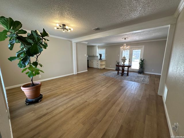 1023 MOREY PEAK DR, San Antonio, TX 78213