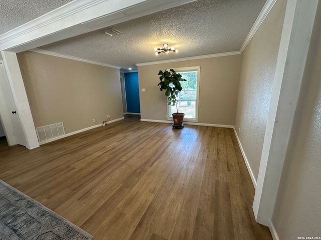 1023 MOREY PEAK DR, San Antonio, TX 78213