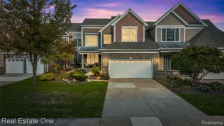 25782 Island Lake Drive 43, Novi, MI 48374