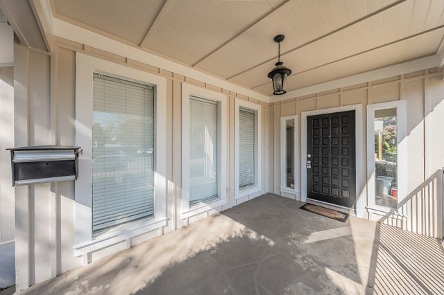 2412 Kenley Street, Fort Worth, TX 76107