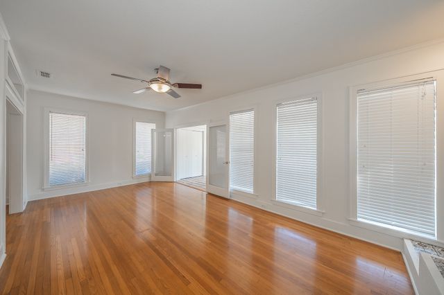 2412 Kenley Street, Fort Worth, TX 76107