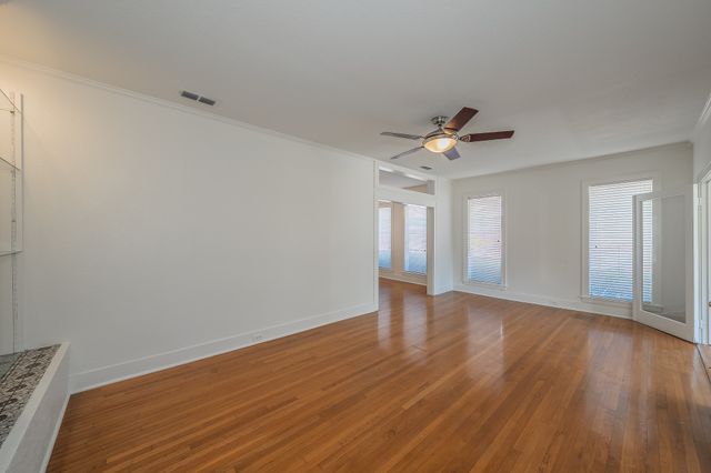 2412 Kenley Street, Fort Worth, TX 76107