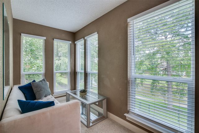 9428 Blue Jay Way, Irving, TX 75063