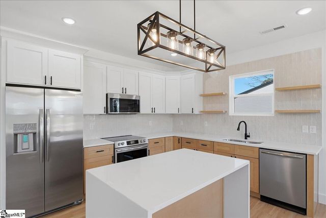 4083 N Blackstock Road, Spartanburg, SC 29301