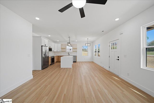 4083 N Blackstock Road, Spartanburg, SC 29301