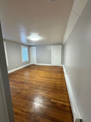 9 Gordon St 12B, Framingham, MA 01702