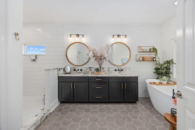 400 West Palms Dr., Myrtle Beach, SC 29579