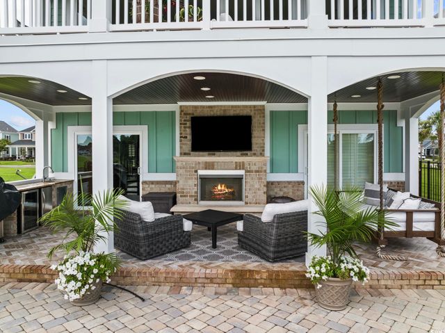 400 West Palms Dr., Myrtle Beach, SC 29579