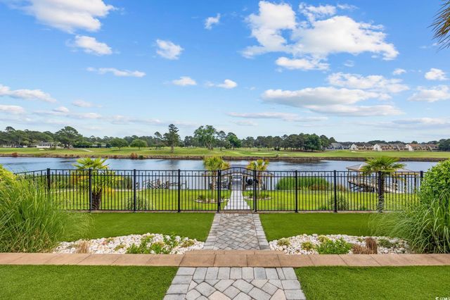 400 West Palms Dr., Myrtle Beach, SC 29579