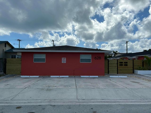 628 N M Street, Lake Worth Beach, FL 33460