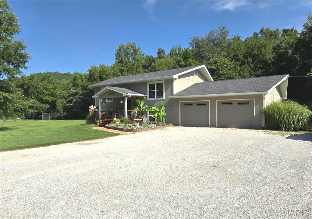 6365 Lang Valley Drive, House Springs, MO 63051