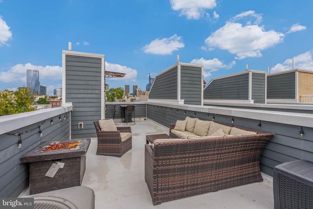 2215 LEAGUE ST, Philadelphia, PA 19146