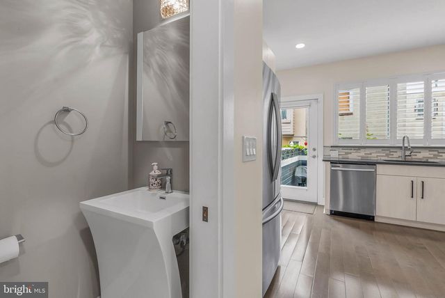 2215 LEAGUE ST, Philadelphia, PA 19146