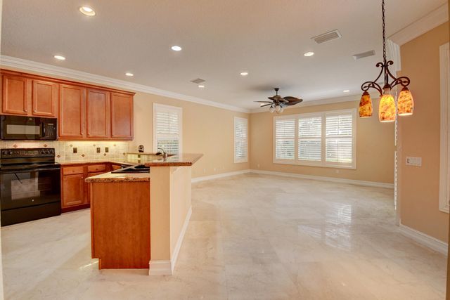 8957 Sandy Crest Lane, Boynton Beach, FL 33473