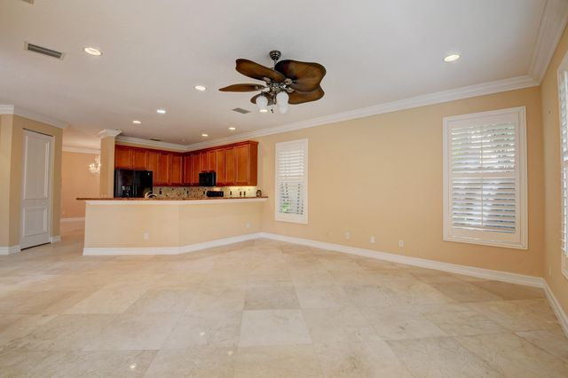 8957 Sandy Crest Lane, Boynton Beach, FL 33473