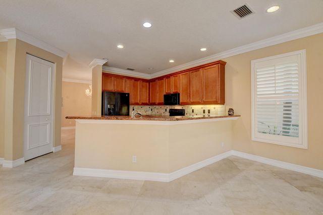 8957 Sandy Crest Lane, Boynton Beach, FL 33473