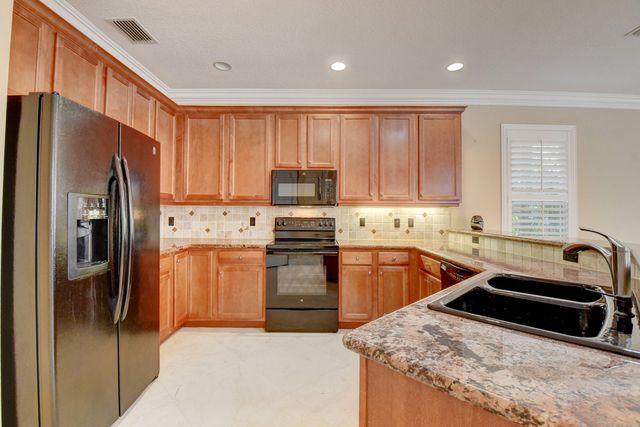 8957 Sandy Crest Lane, Boynton Beach, FL 33473