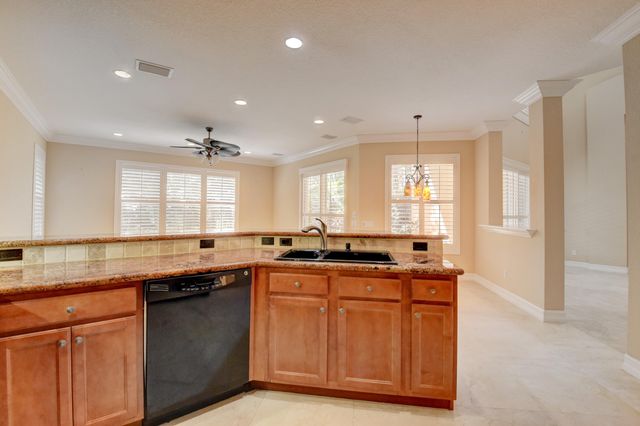8957 Sandy Crest Lane, Boynton Beach, FL 33473