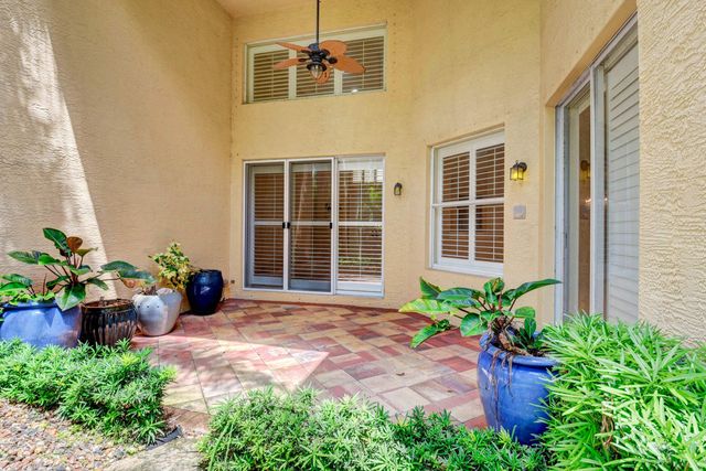8957 Sandy Crest Lane, Boynton Beach, FL 33473