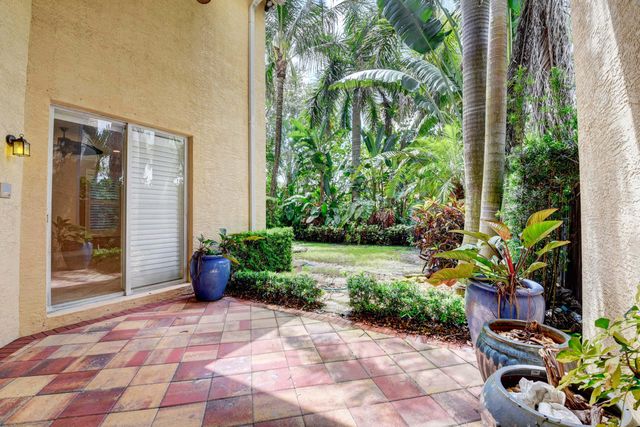 8957 Sandy Crest Lane, Boynton Beach, FL 33473