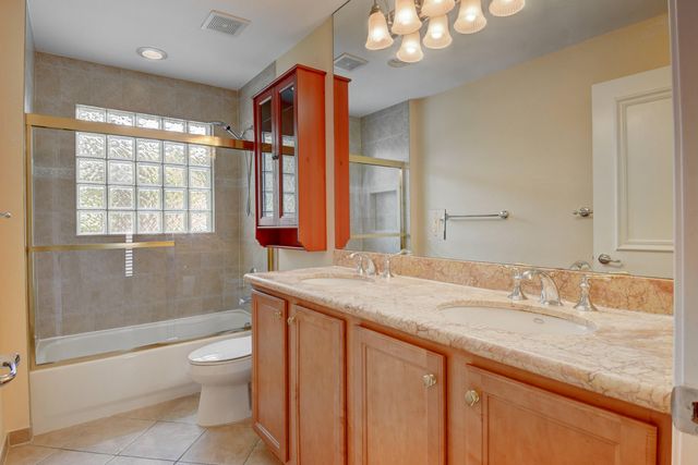 8957 Sandy Crest Lane, Boynton Beach, FL 33473