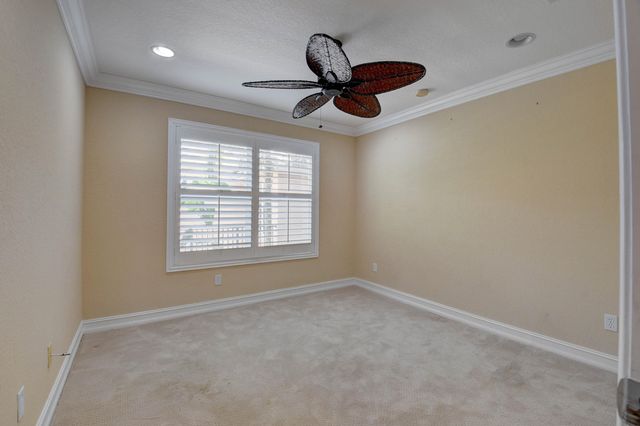 8957 Sandy Crest Lane, Boynton Beach, FL 33473