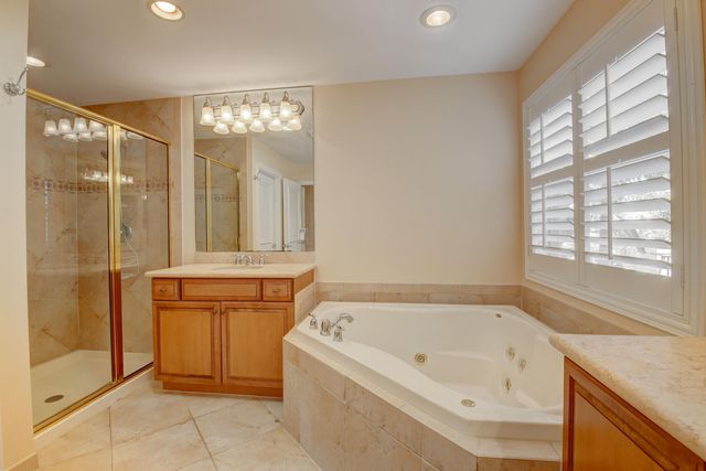 8957 Sandy Crest Lane, Boynton Beach, FL 33473