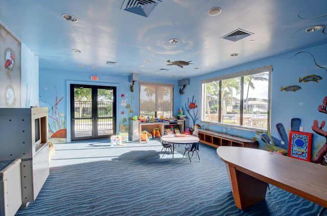 8957 Sandy Crest Lane, Boynton Beach, FL 33473