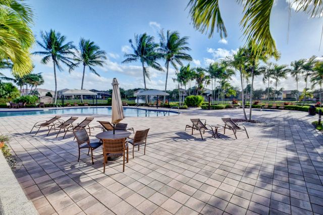 8957 Sandy Crest Lane, Boynton Beach, FL 33473