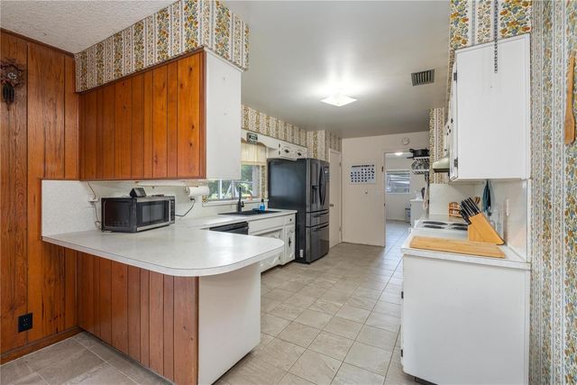 136 LAKE RING DRIVE, Winter Haven, FL 33884