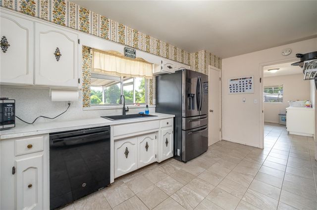 136 LAKE RING DRIVE, Winter Haven, FL 33884