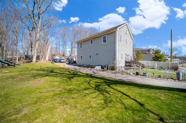 11 Grove Street, Highland, NY 12528