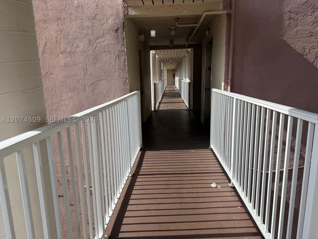 2800 NW 56th Ave E206, Lauderhill, FL 33313